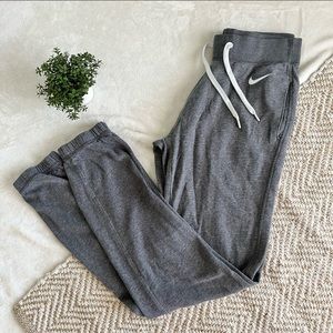 Nike grey loose fit sweatpants joggers size extra small